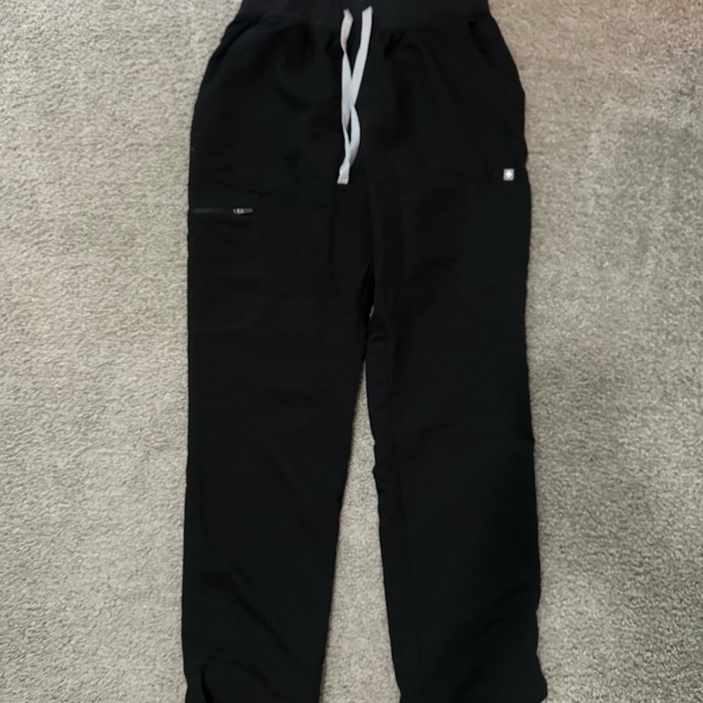 Figs Women’s Black YOLA pants